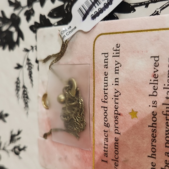 Free people luck necklace jr7 - Picture 6 of 6